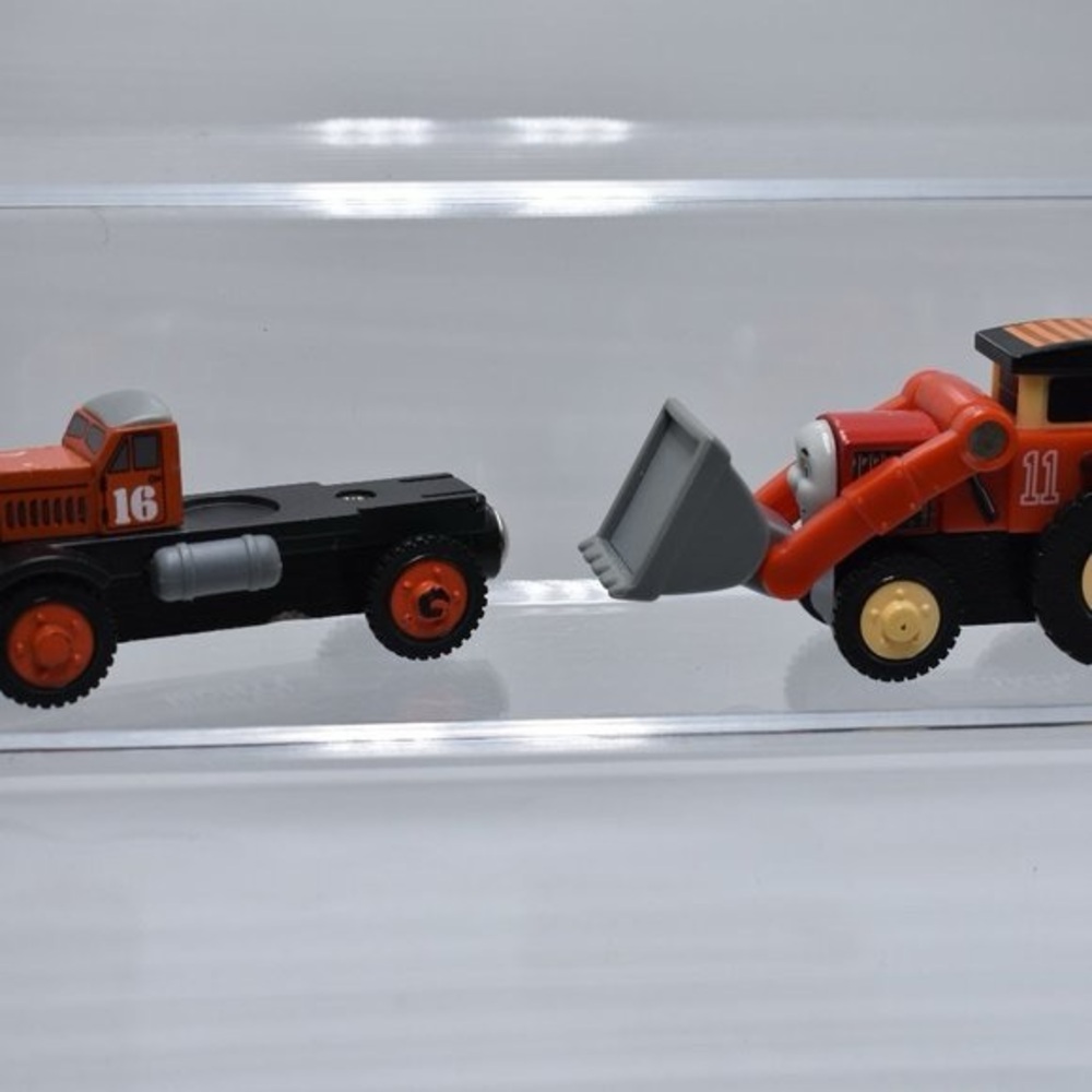 2003 Friends Wooden Railway Jack Loader n Monty Train Tank Engine Tomy
